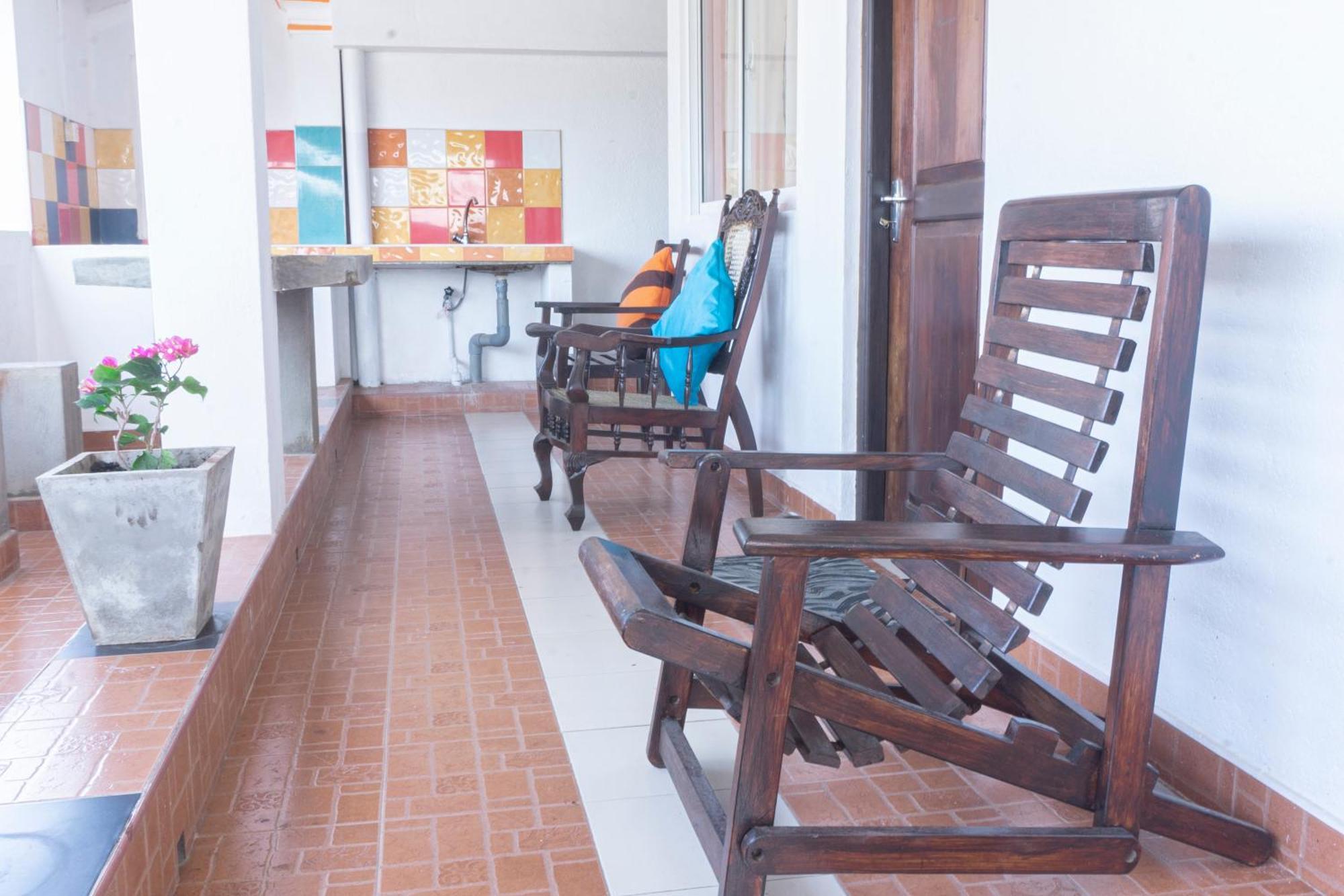Blumarine Guest House Negombo Exterior photo